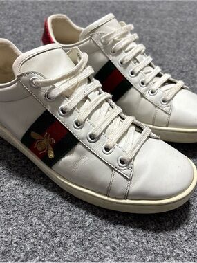 Size 37 - Gucci Ace Bee Embroidered White Leather Sneakers Women’s  US 7
